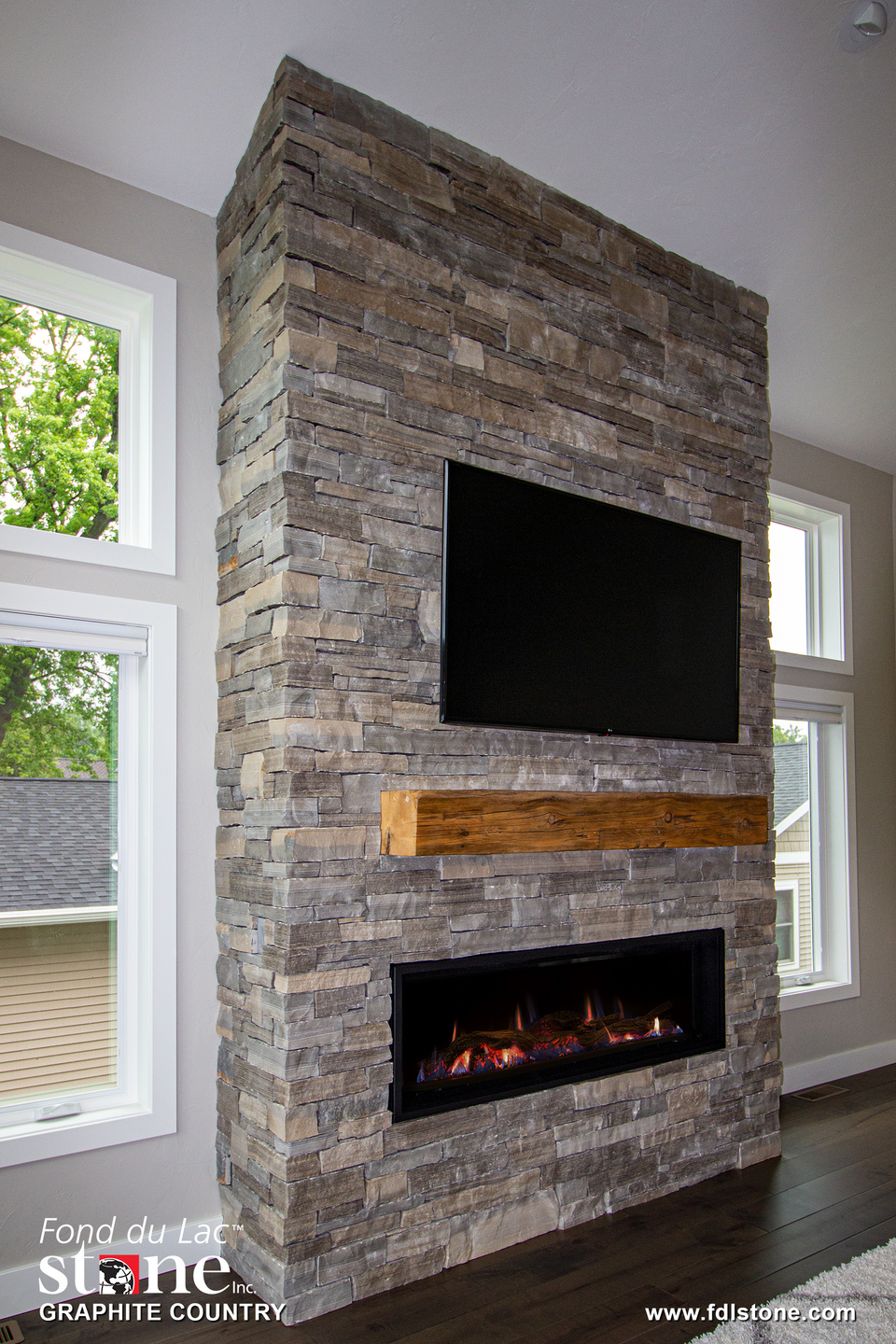 Graphite Country - Residential Fireplace 2 - Fond du Lac Natural Stone